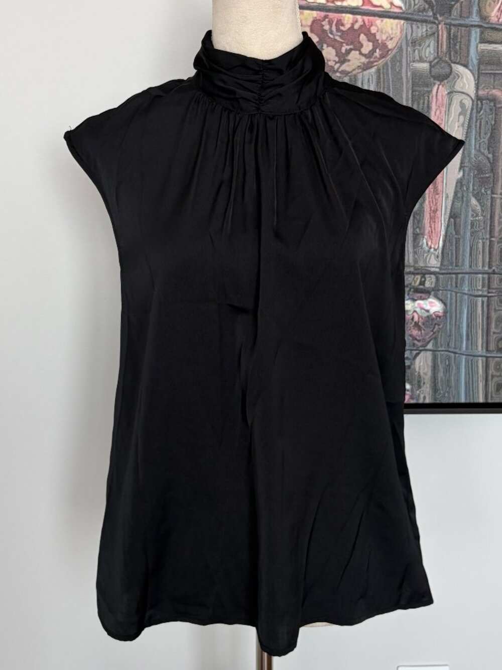 NWOT Who What Wear Black Charmeuse Cap Sleeve Top M